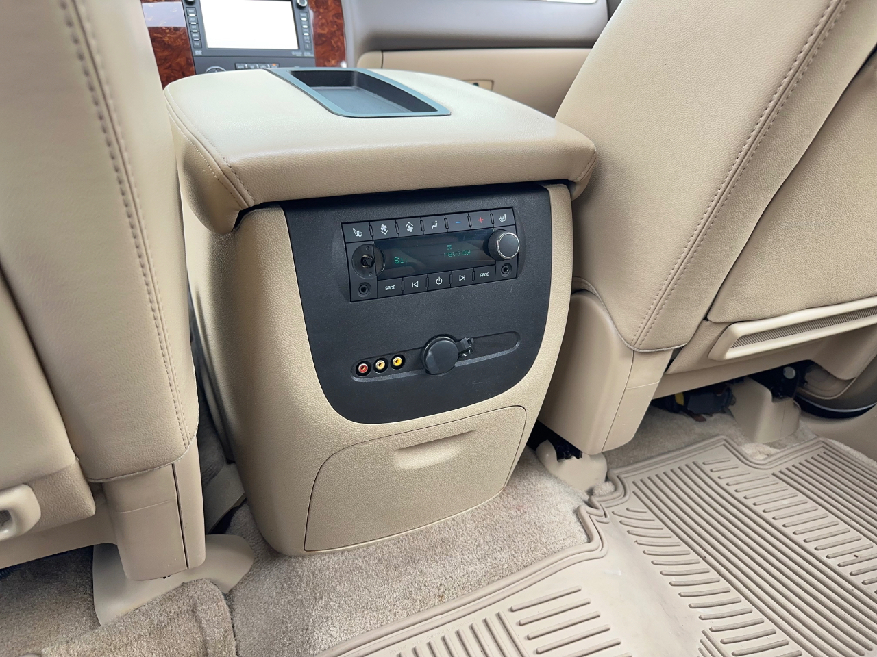 Chevrolet Suburban LTZ 1500 2WD 2012