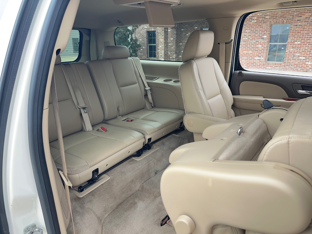 Chevrolet Suburban LTZ 1500 2WD 2012