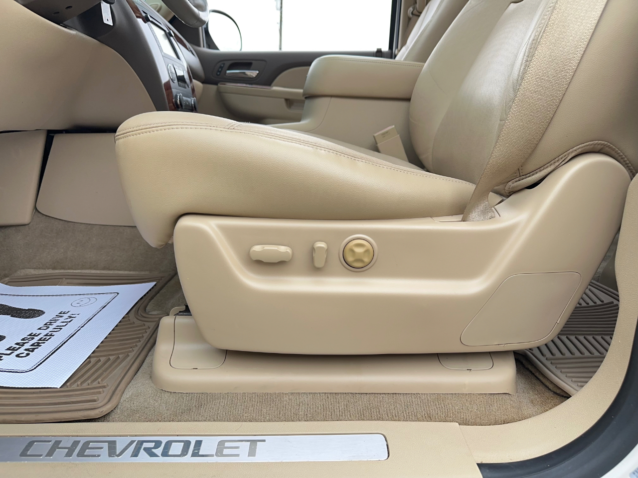 Chevrolet Suburban LTZ 1500 2WD 2012