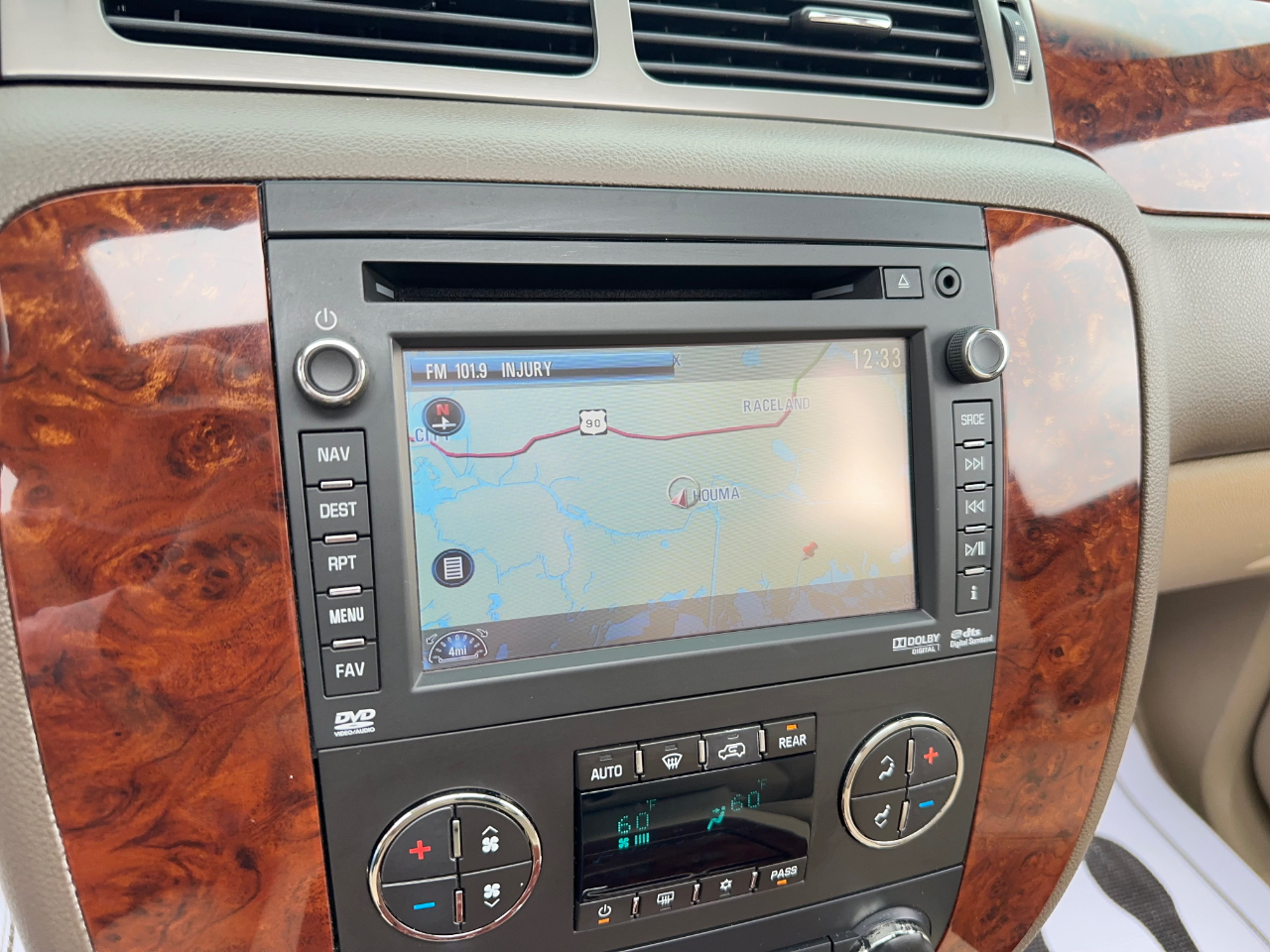 Chevrolet Suburban LTZ 1500 2WD 2012