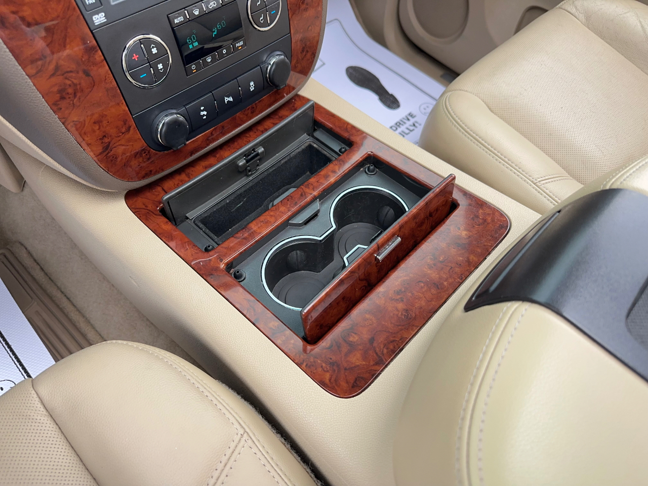 Chevrolet Suburban LTZ 1500 2WD 2012