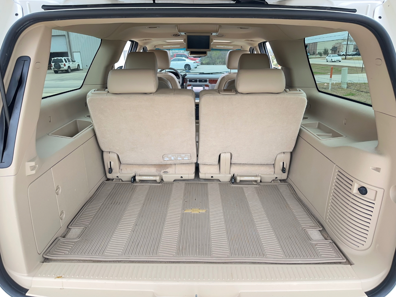 Chevrolet Suburban LTZ 1500 2WD 2012