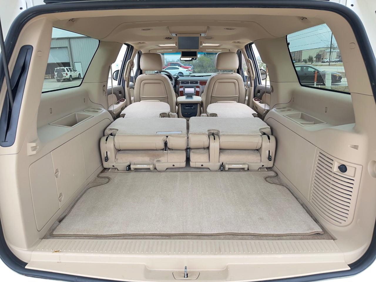 Chevrolet Suburban LTZ 1500 2WD 2012