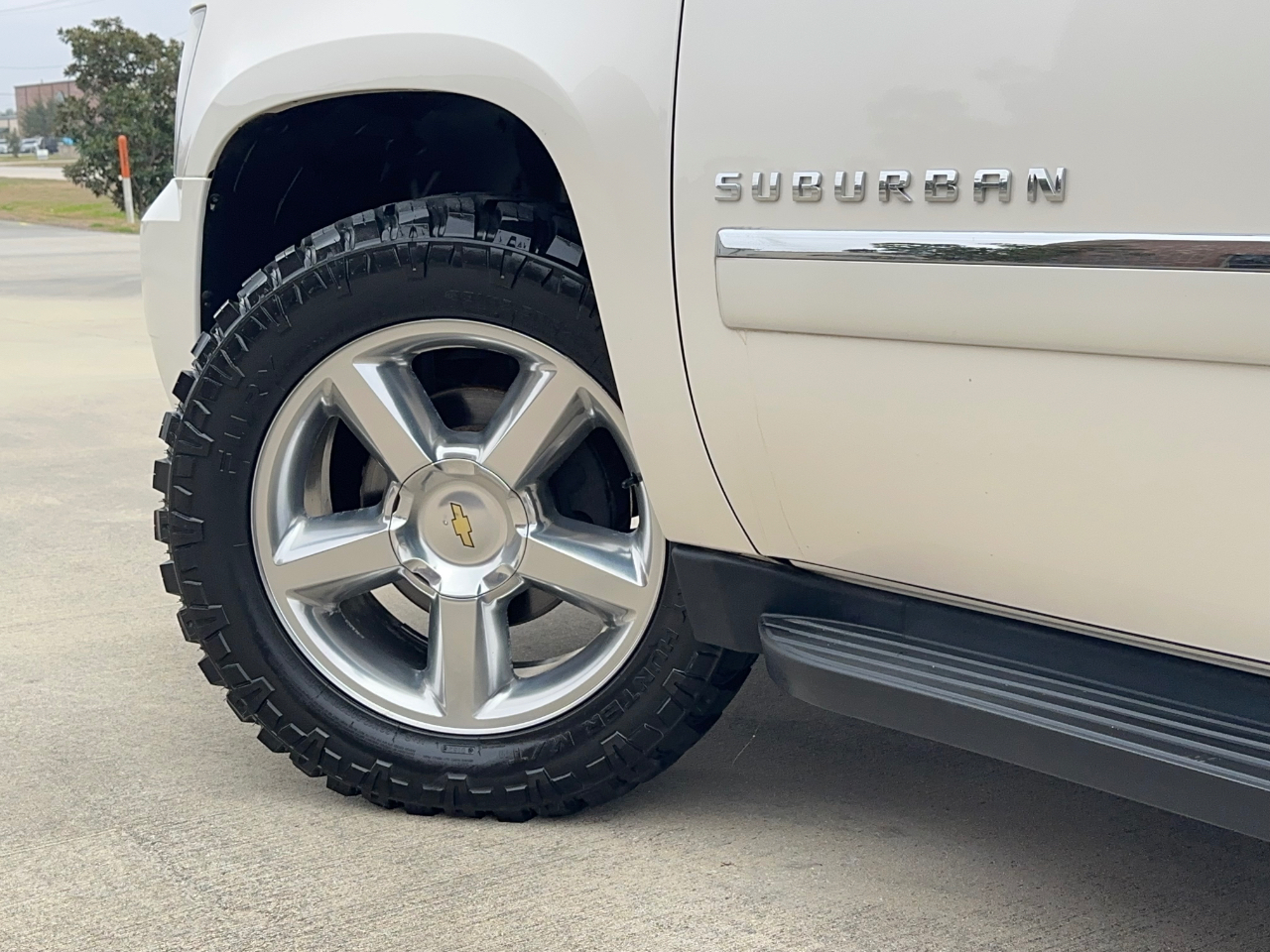 Chevrolet Suburban LTZ 1500 2WD 2012