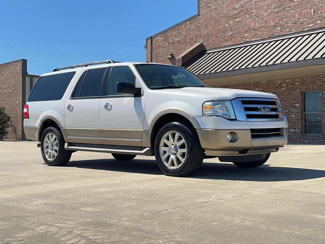 Ford Expedition EL XLT 2011