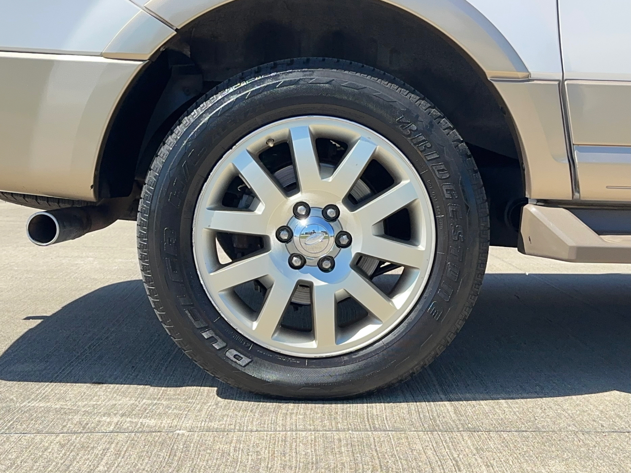 Ford Expedition EL XLT 2011