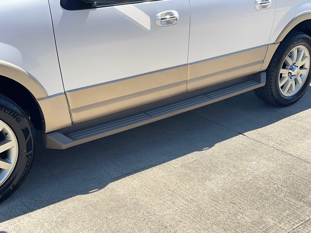 Ford Expedition EL XLT 2011