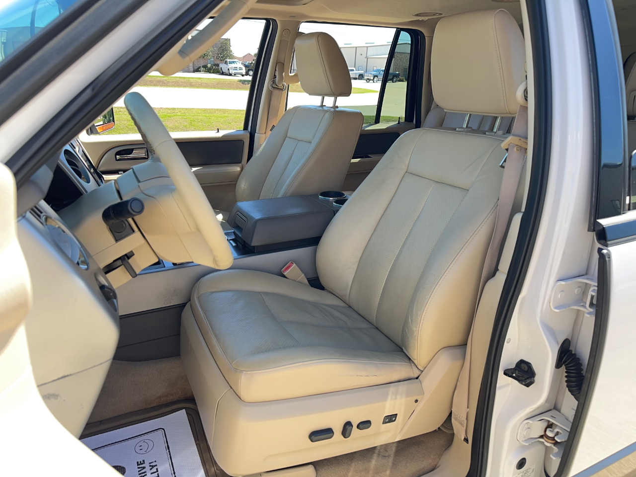Ford Expedition EL XLT 2011