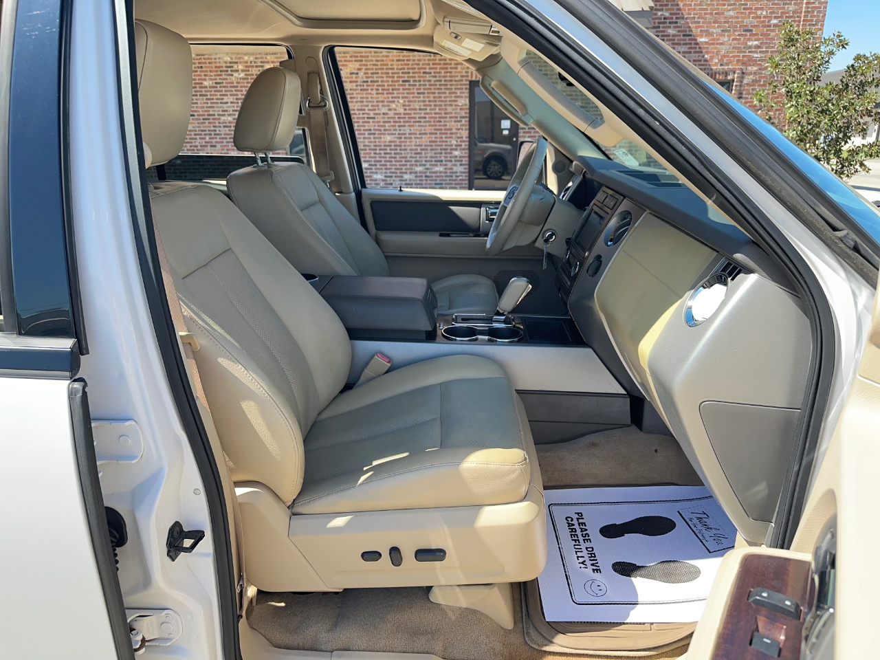 Ford Expedition EL XLT 2011