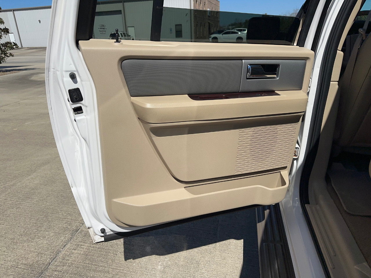 Ford Expedition EL XLT 2011