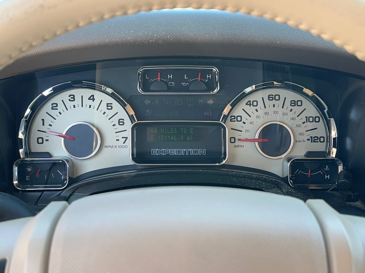 Ford Expedition EL XLT 2011