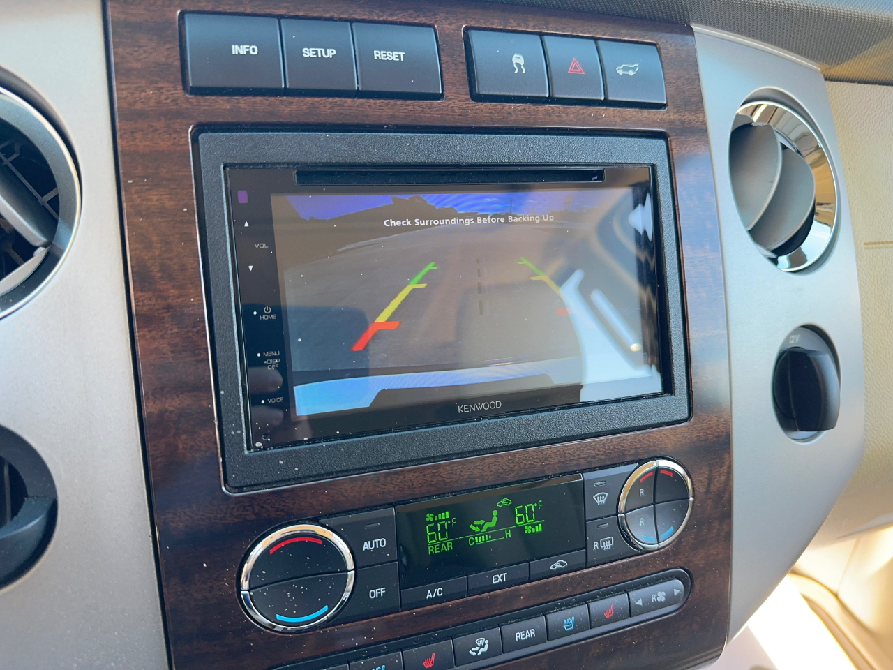 Ford Expedition EL XLT 2011