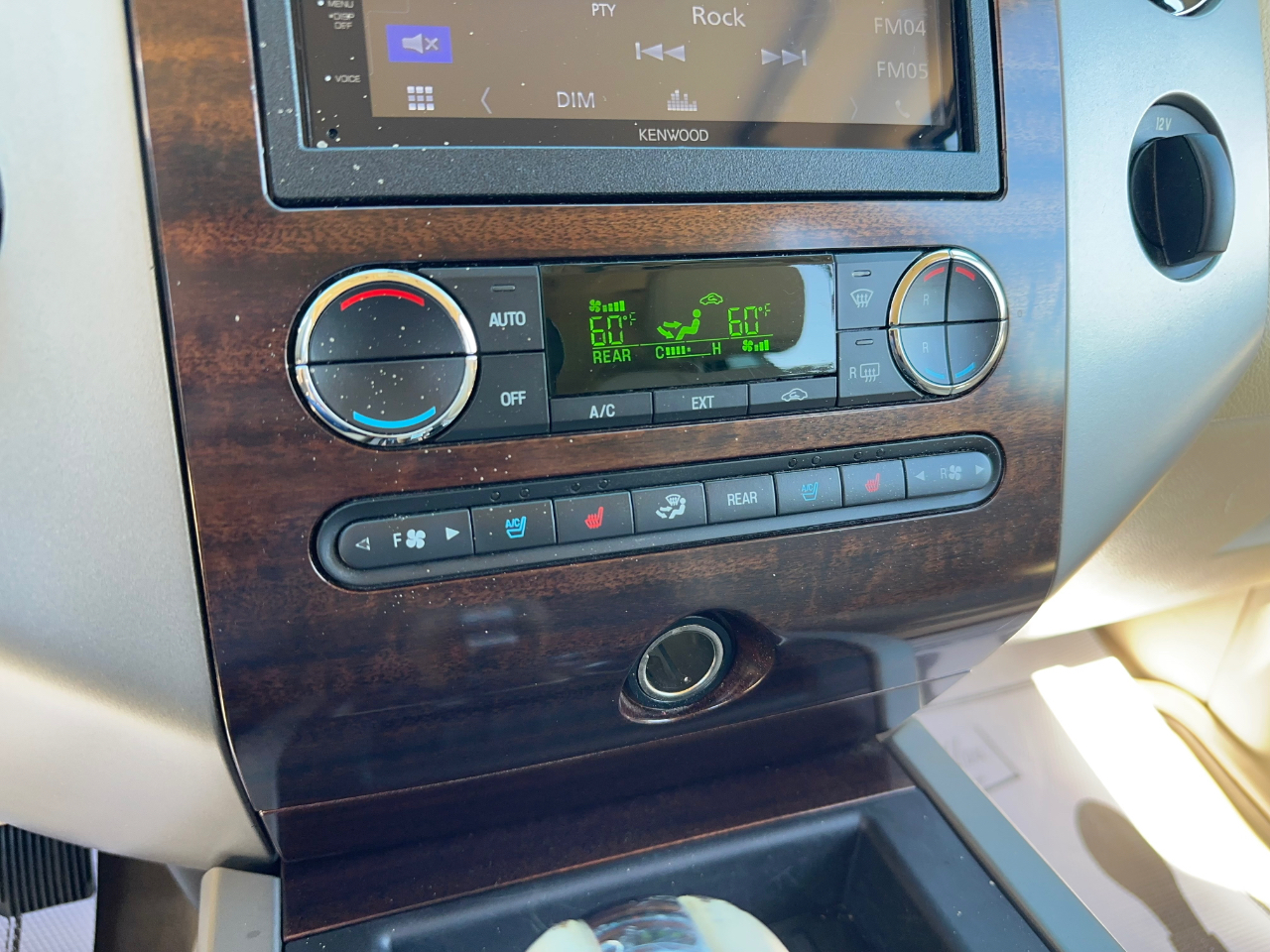 Ford Expedition EL XLT 2011