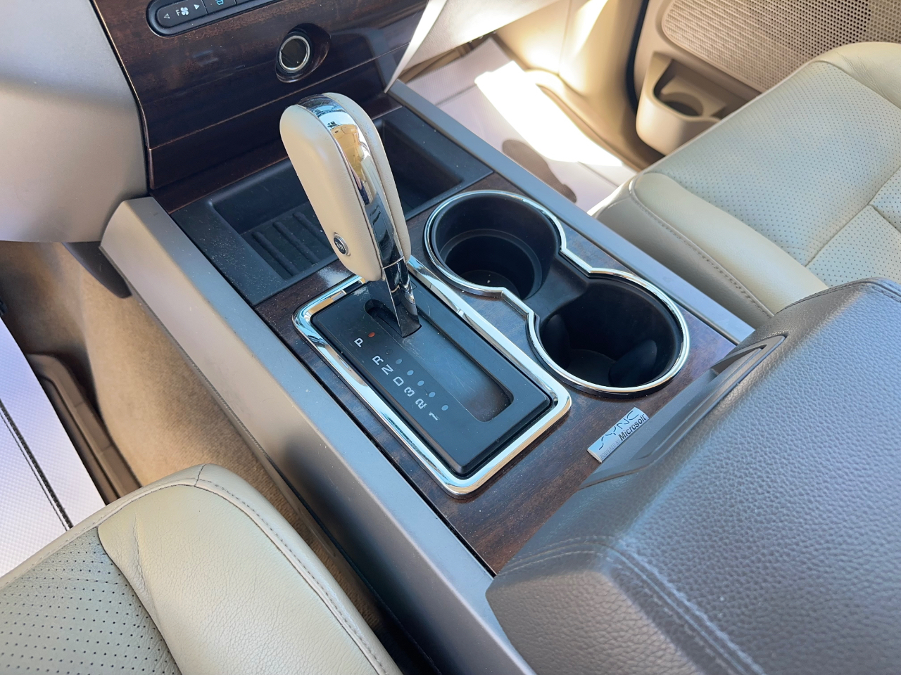 Ford Expedition EL XLT 2011