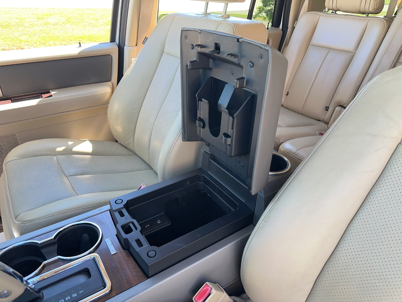 Ford Expedition EL XLT 2011