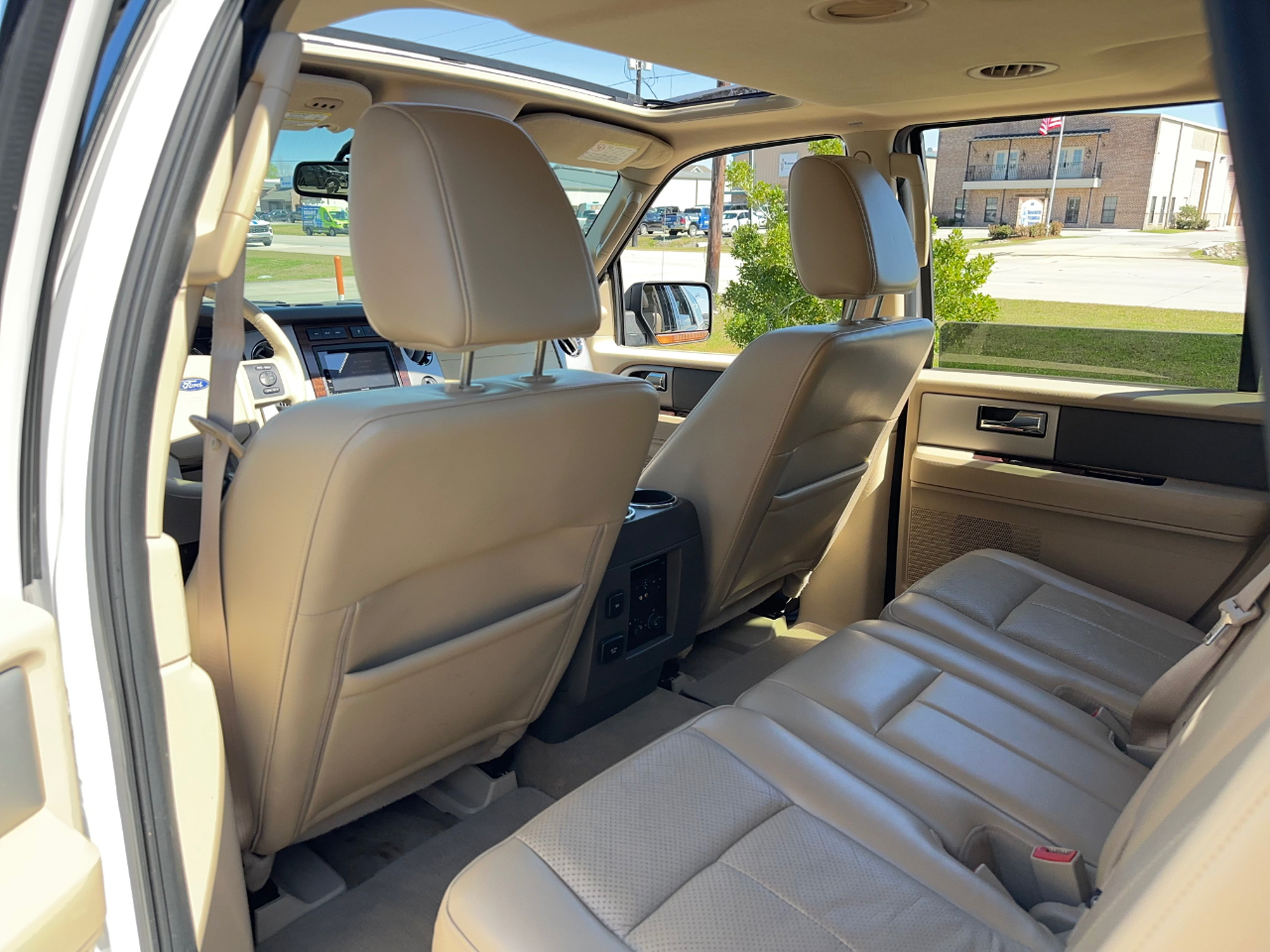 Ford Expedition EL XLT 2011