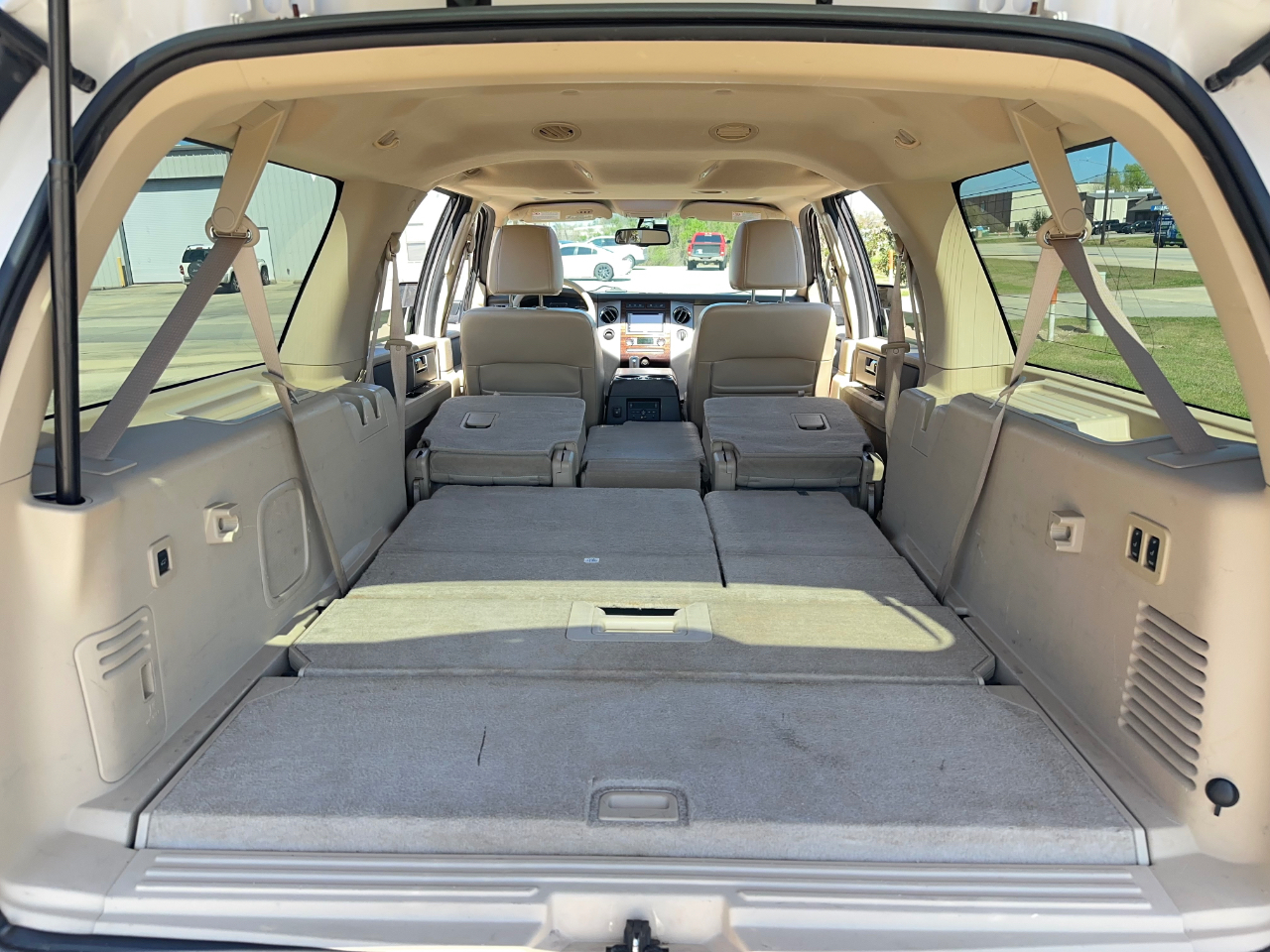 Ford Expedition EL XLT 2011