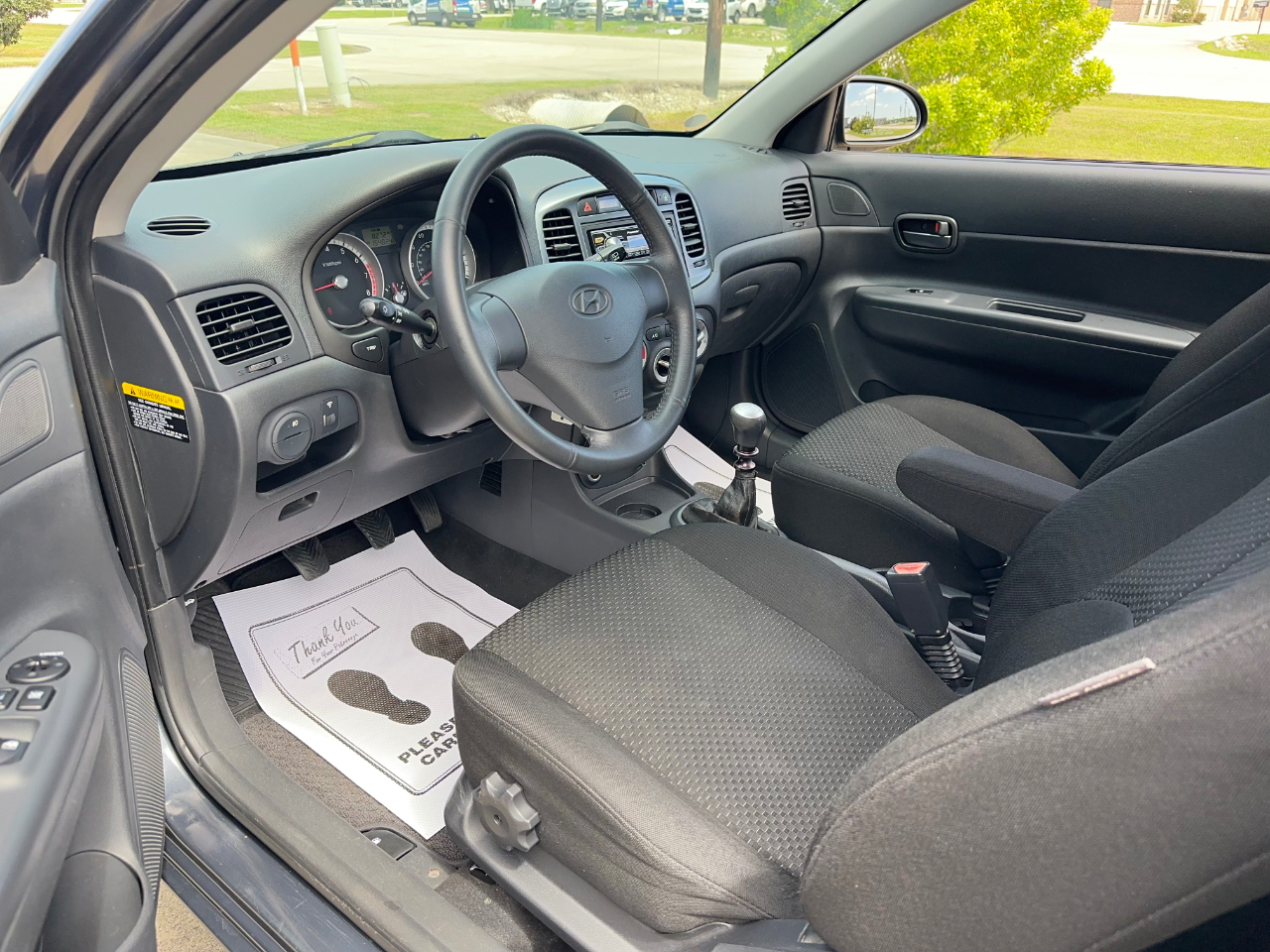 Hyundai Accent SE 3-Door 2009