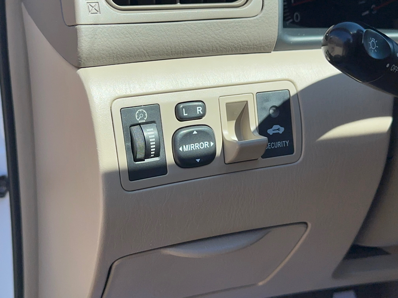 Toyota Corolla LE 2007