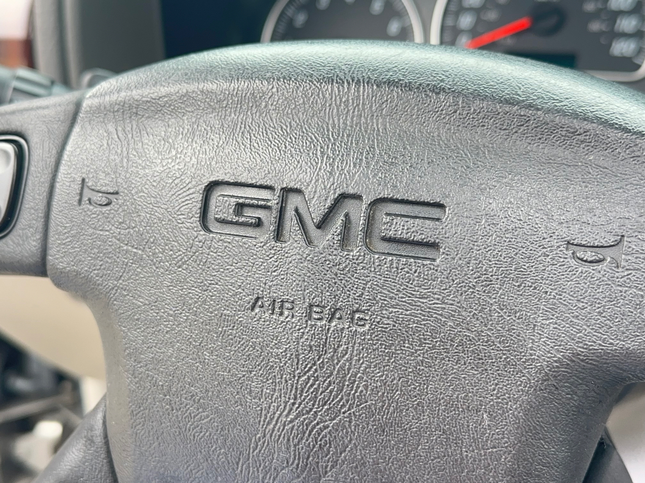 GMC Envoy SLT 2WD 2002