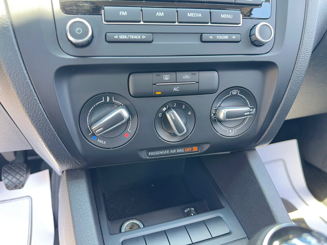 Volkswagen Jetta SE 2011