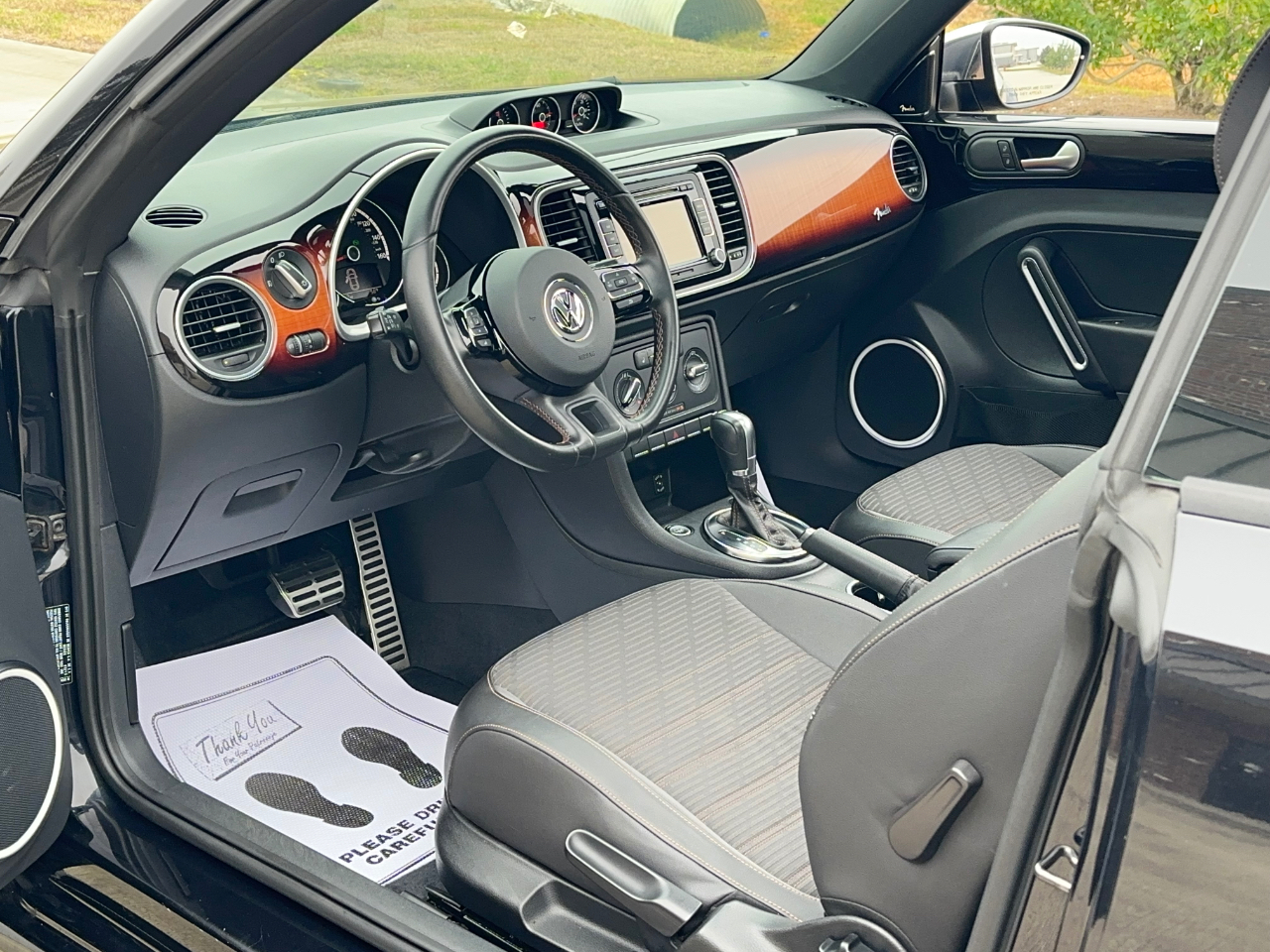 Volkswagen Beetle  2013