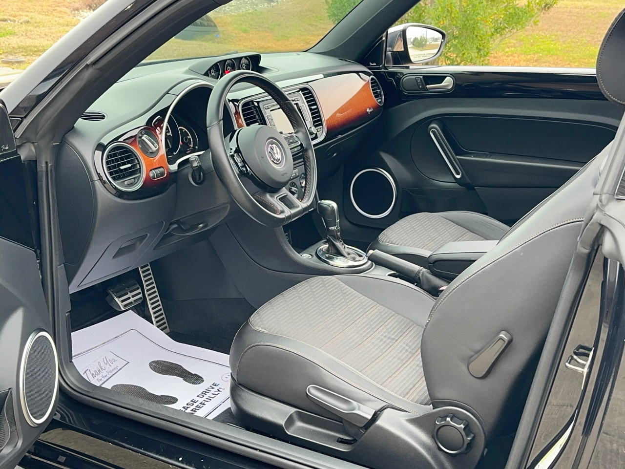 Volkswagen Beetle  2013