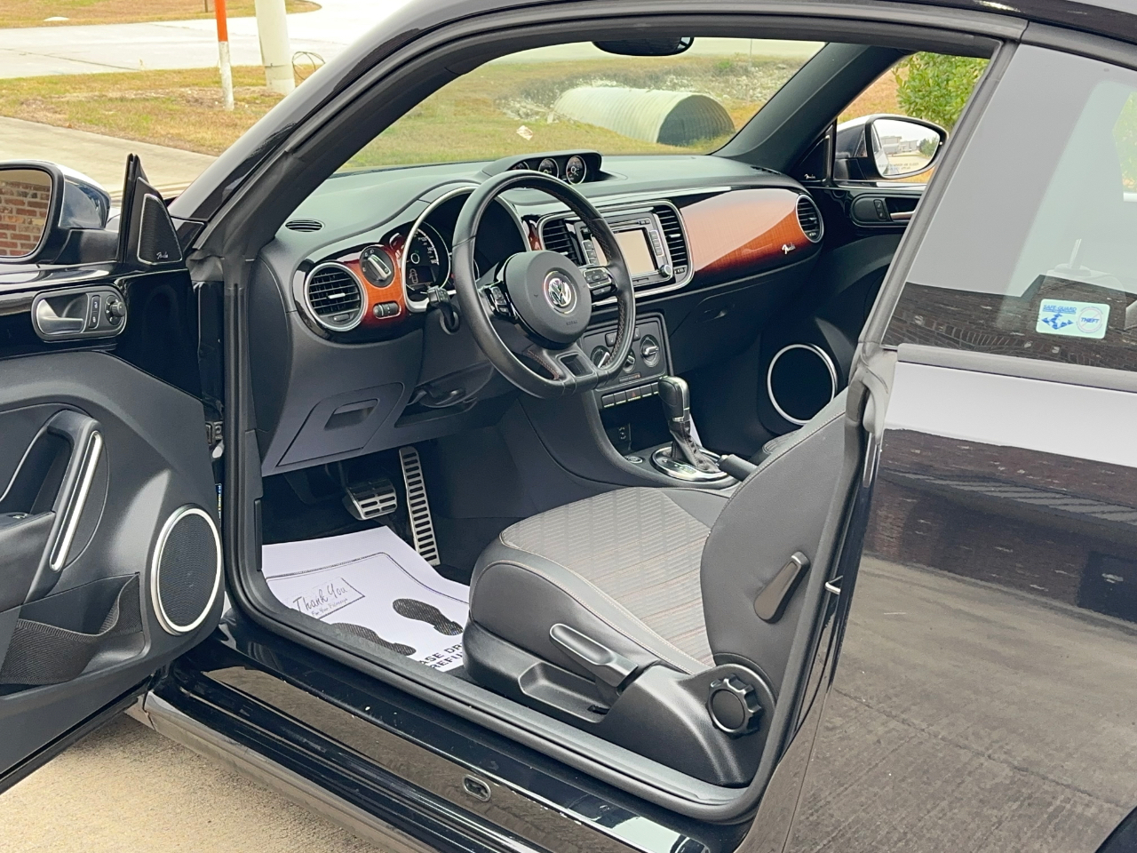 Volkswagen Beetle  2013