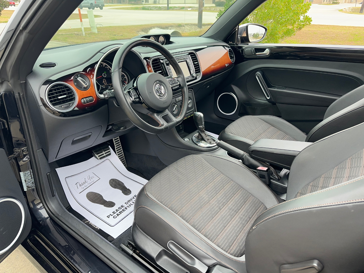 Volkswagen Beetle  2013