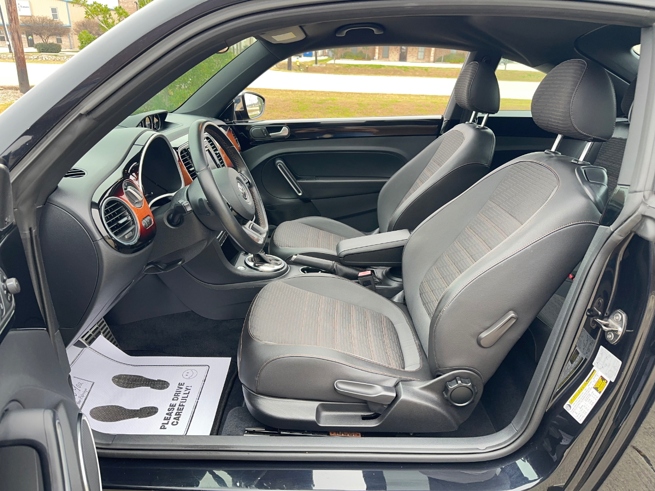 Volkswagen Beetle  2013