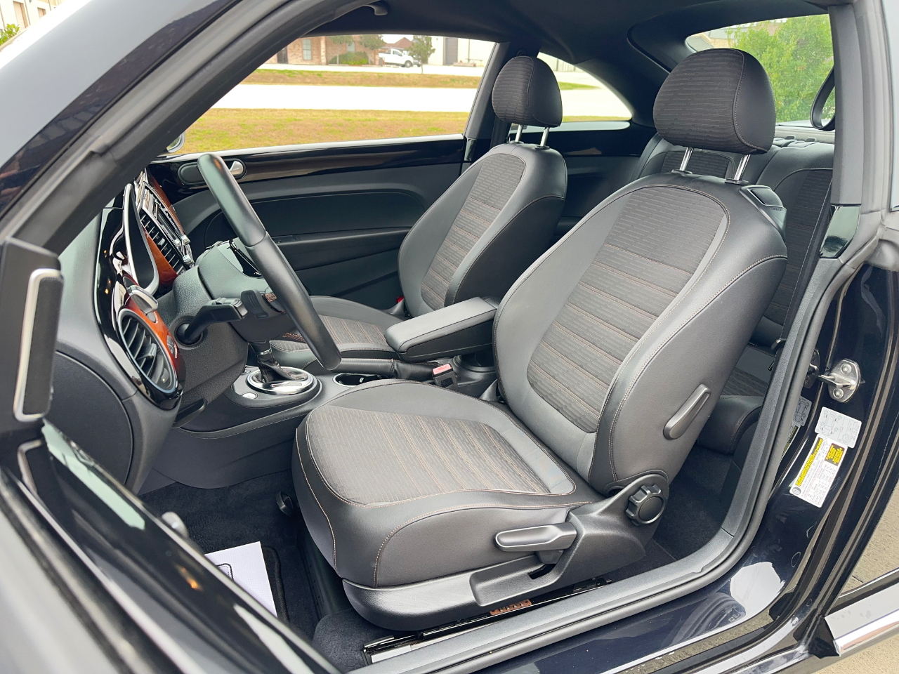 Volkswagen Beetle  2013