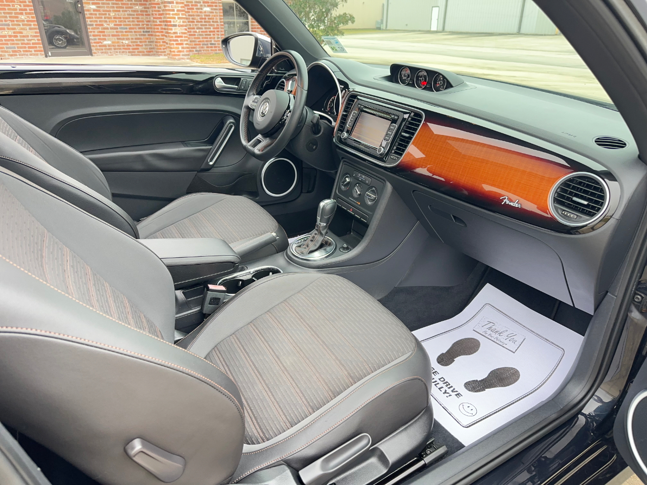 Volkswagen Beetle  2013