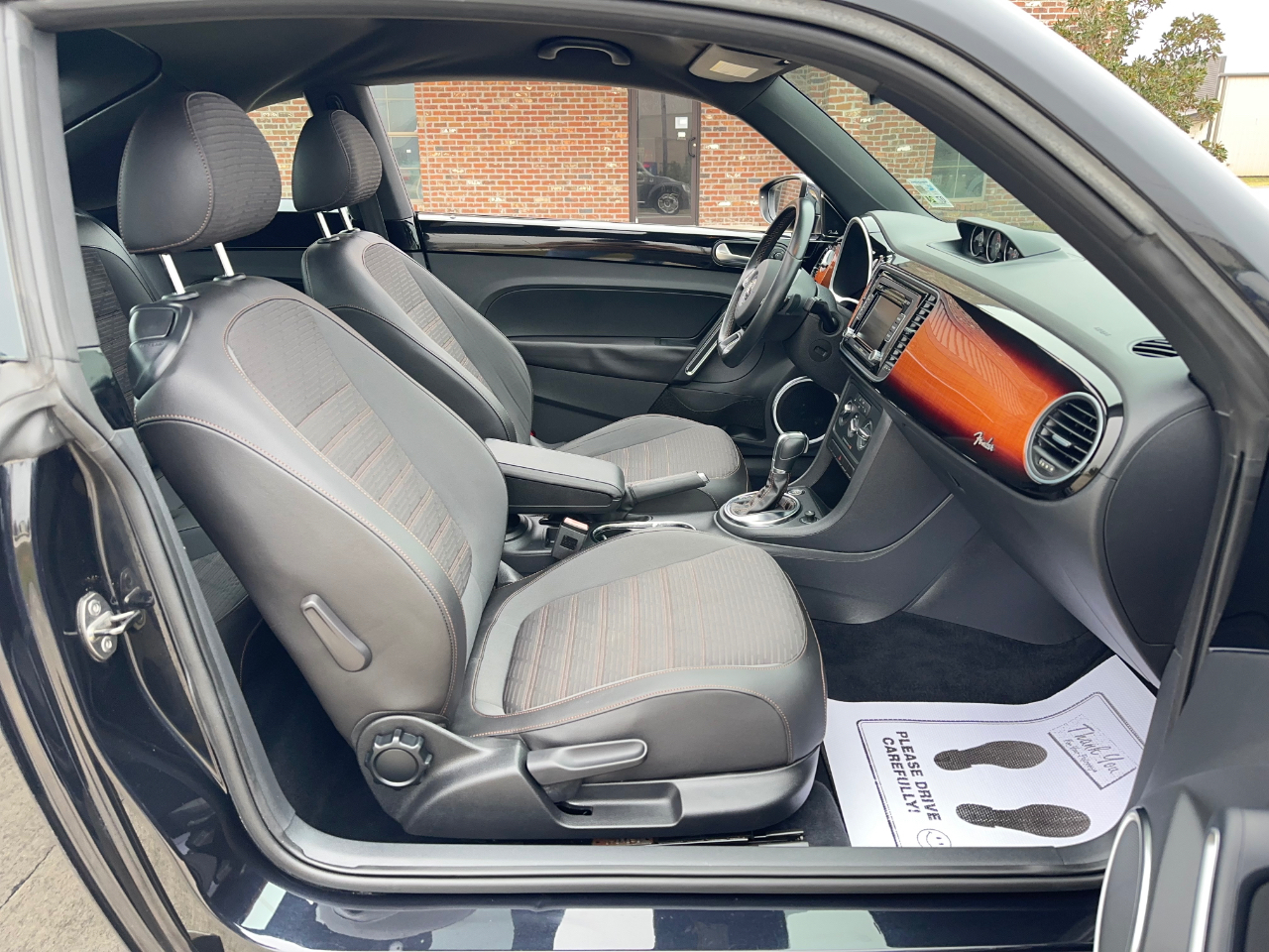 Volkswagen Beetle  2013