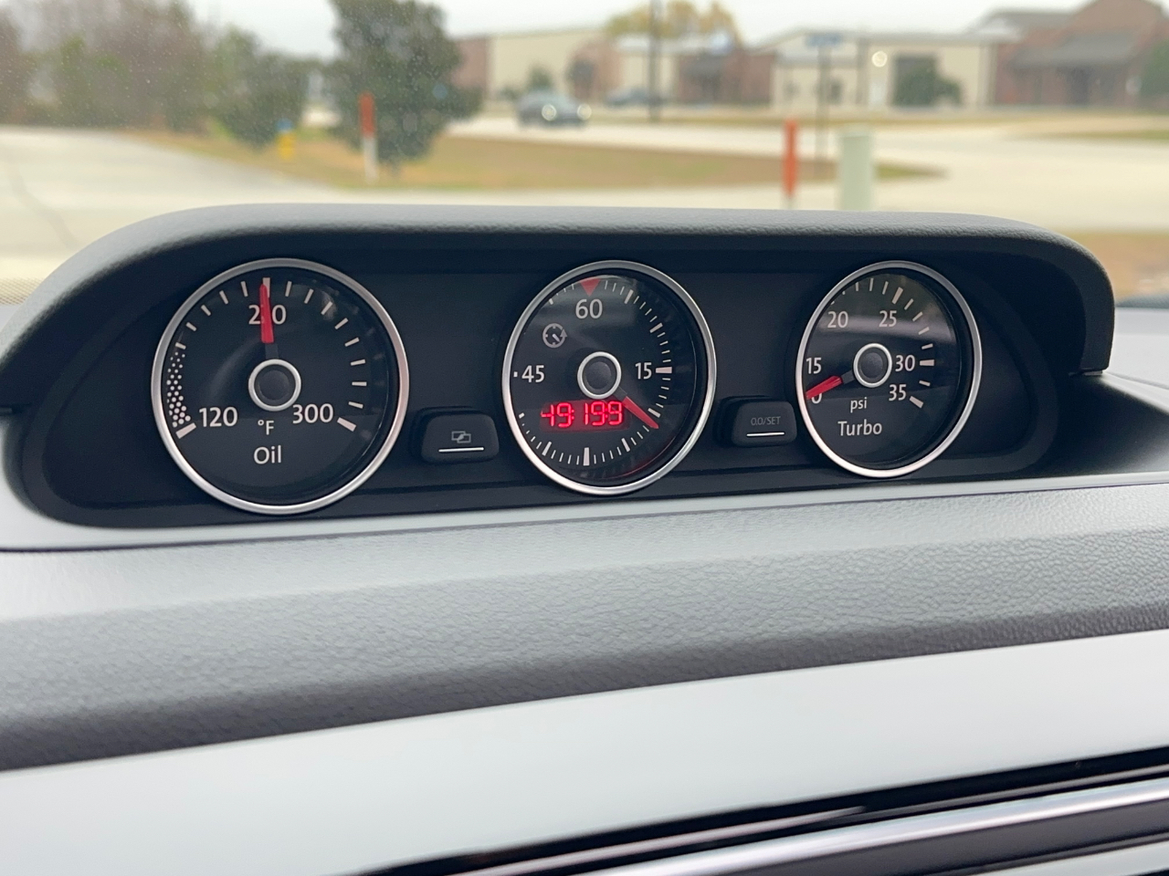 Volkswagen Beetle  2013