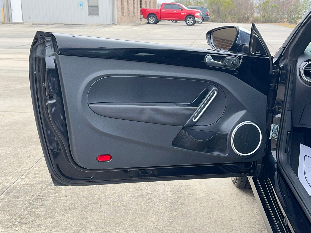 Volkswagen Beetle  2013