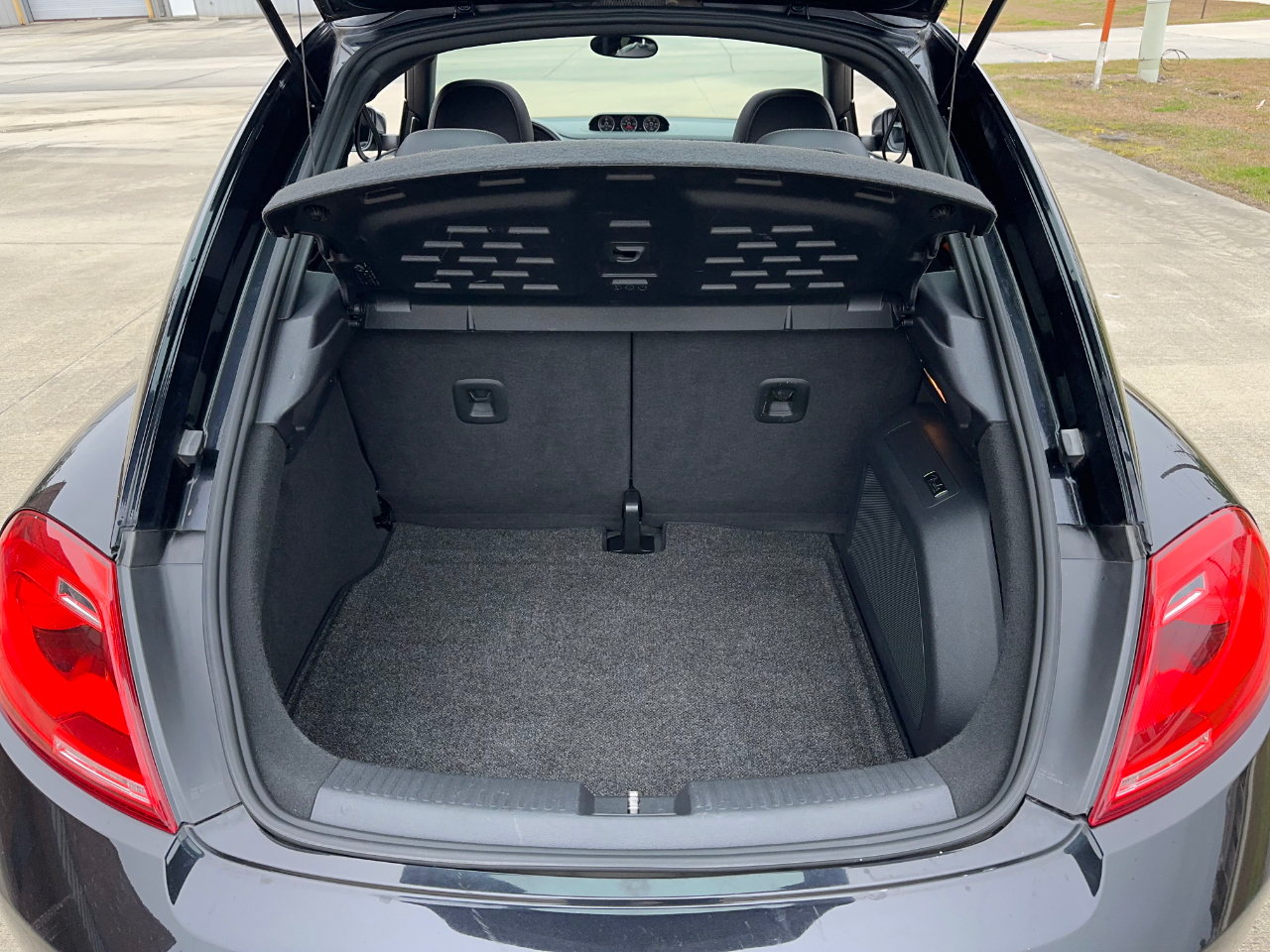 Volkswagen Beetle  2013