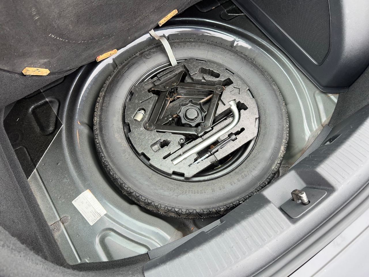 Volkswagen Beetle  2013