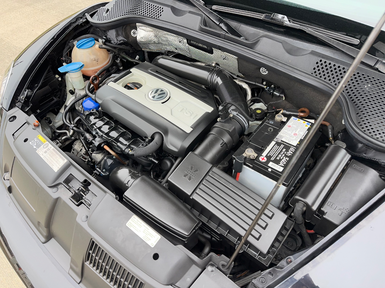 Volkswagen Beetle  2013