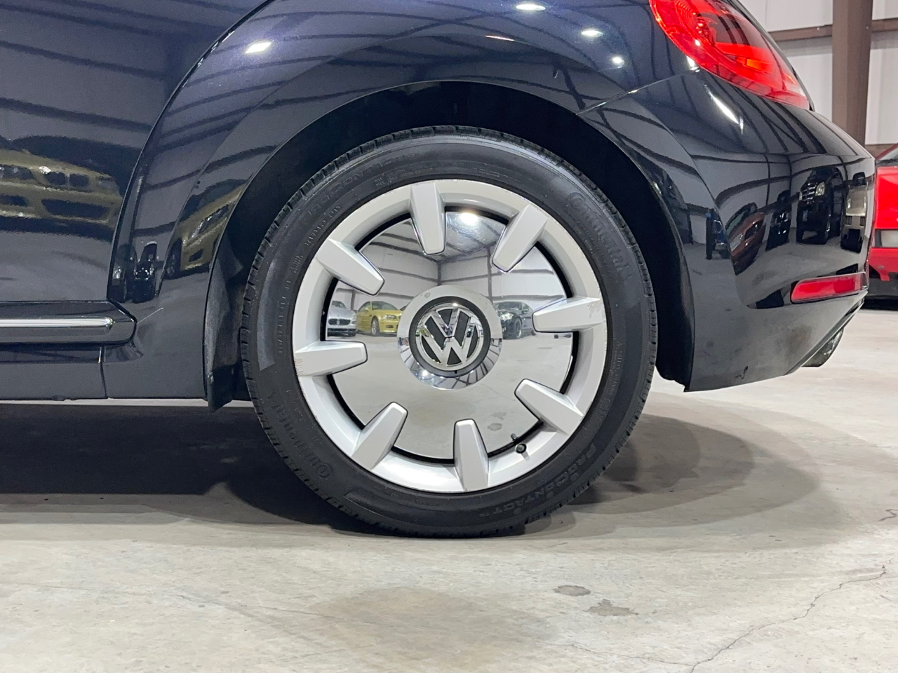 Volkswagen Beetle  2013