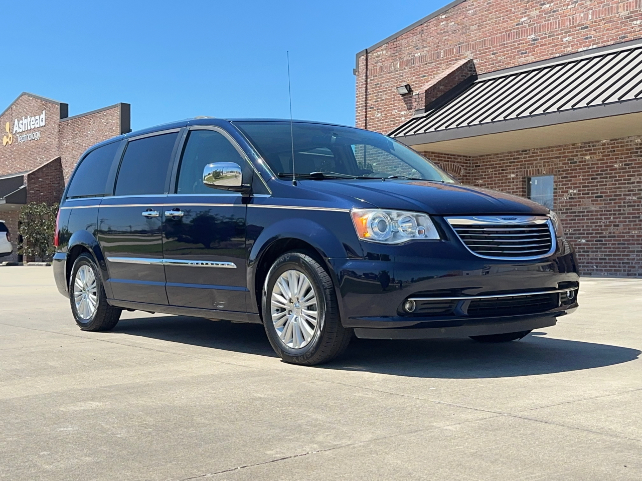 Chrysler Town & Country Limited 2012