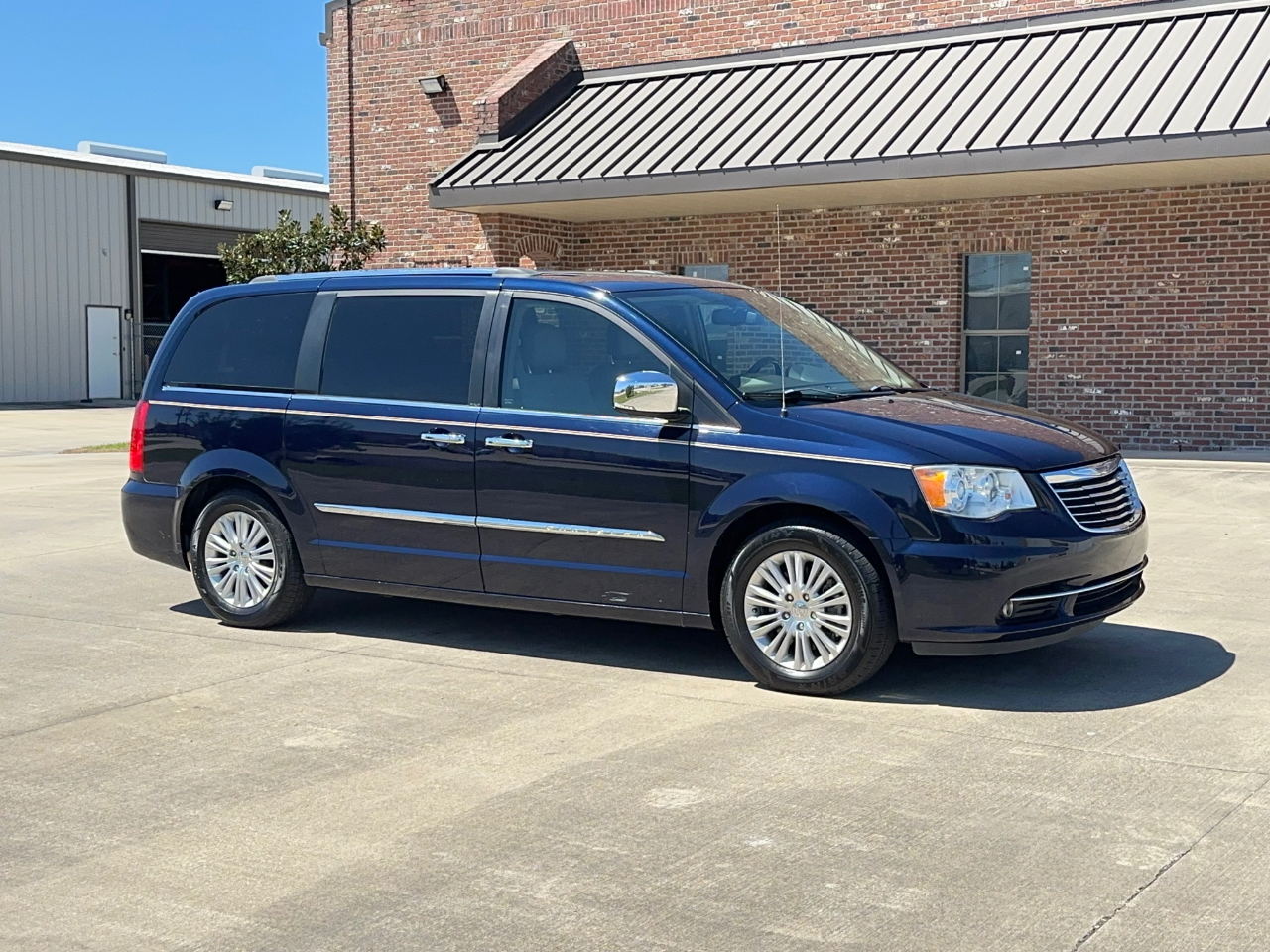 Chrysler Town & Country Limited 2012