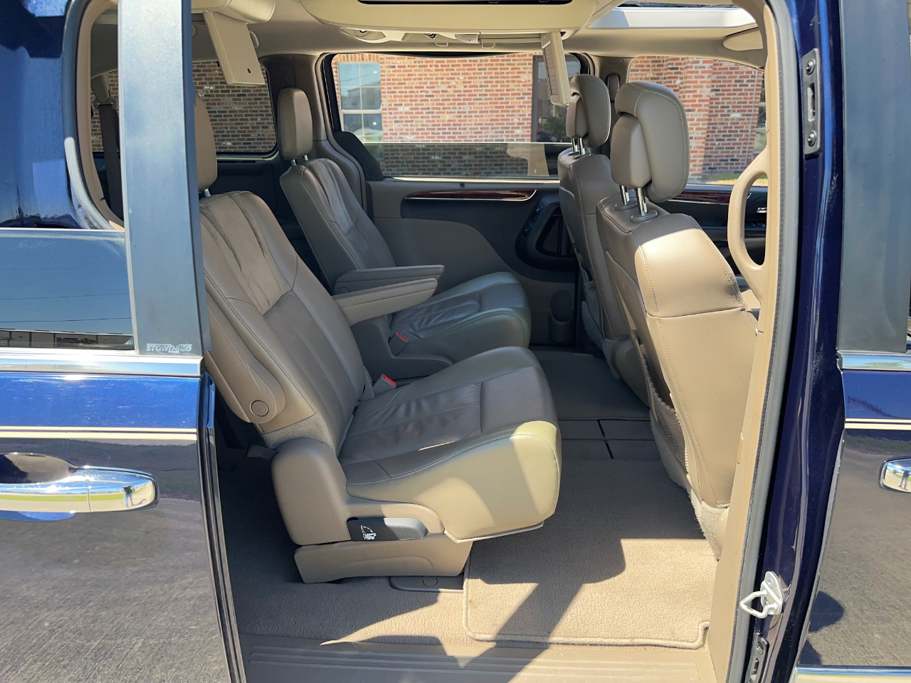 Chrysler Town & Country Limited 2012