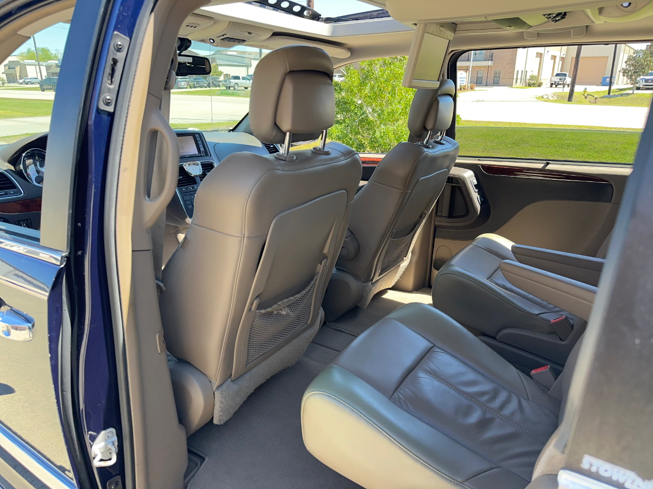 Chrysler Town & Country Limited 2012