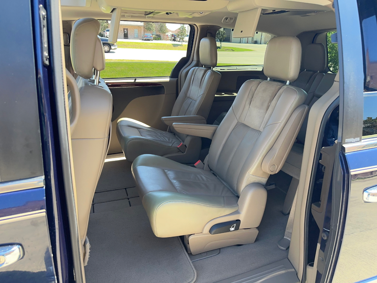 Chrysler Town & Country Limited 2012