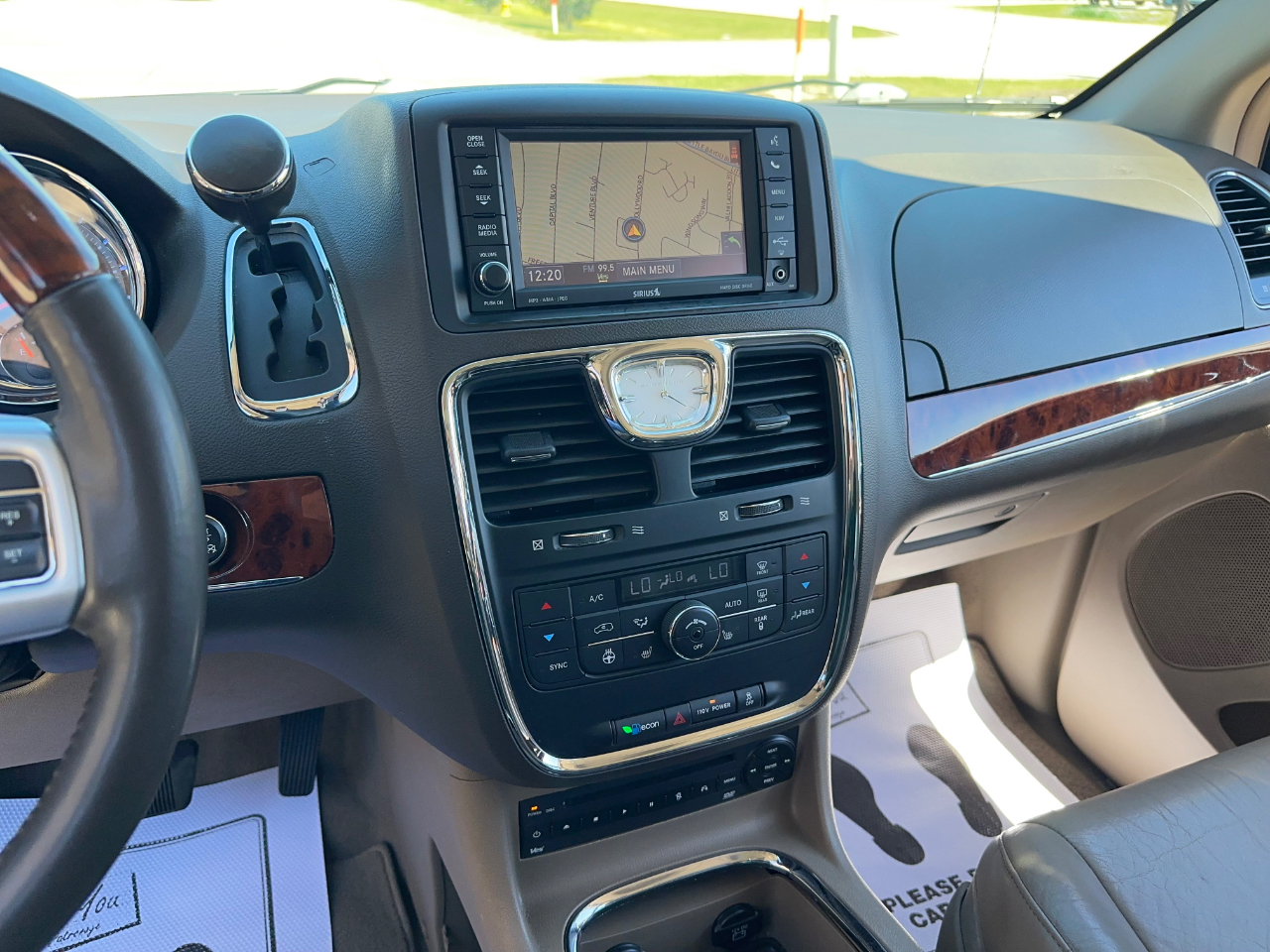 Chrysler Town & Country Limited 2012