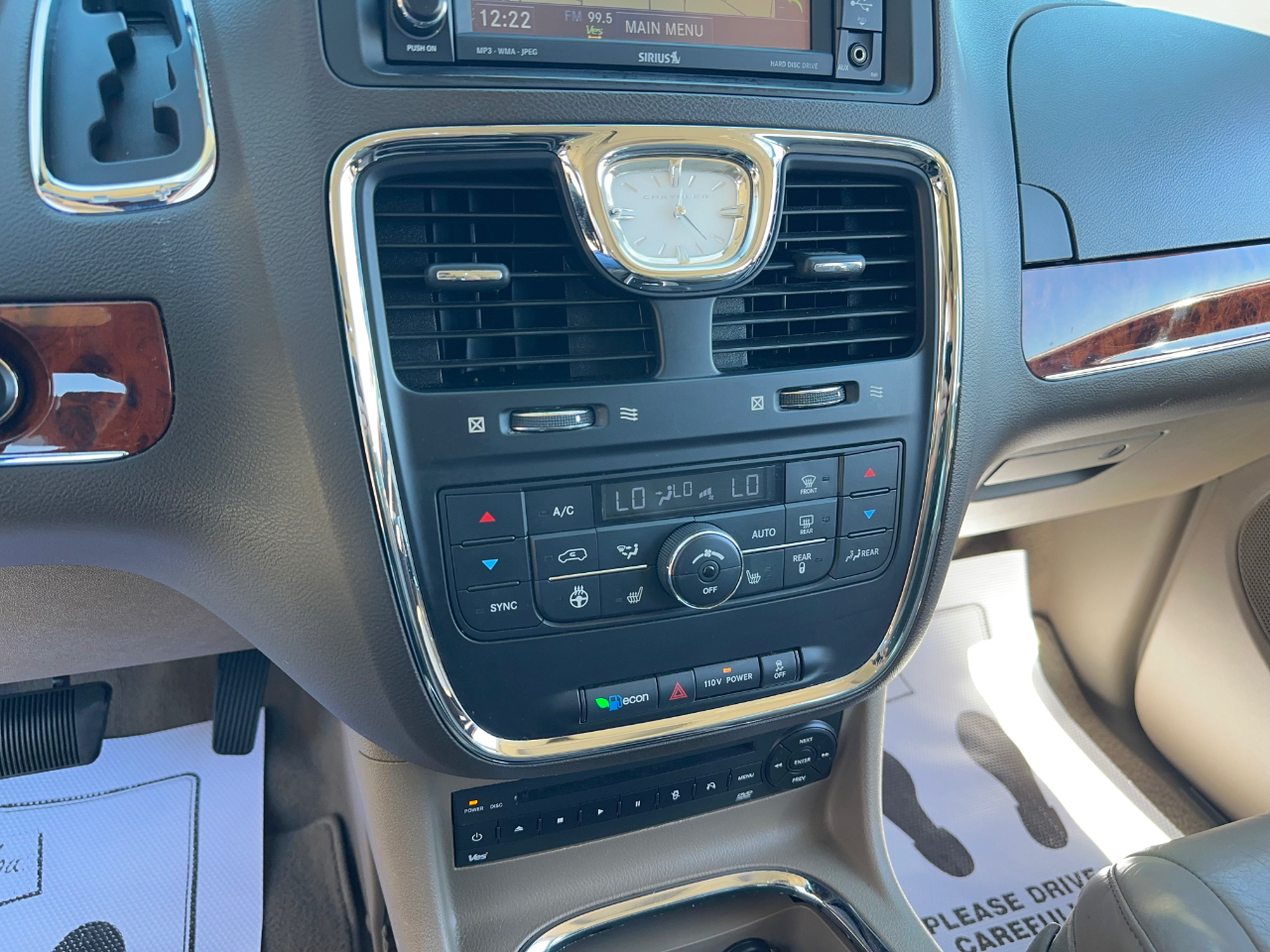 Chrysler Town & Country Limited 2012