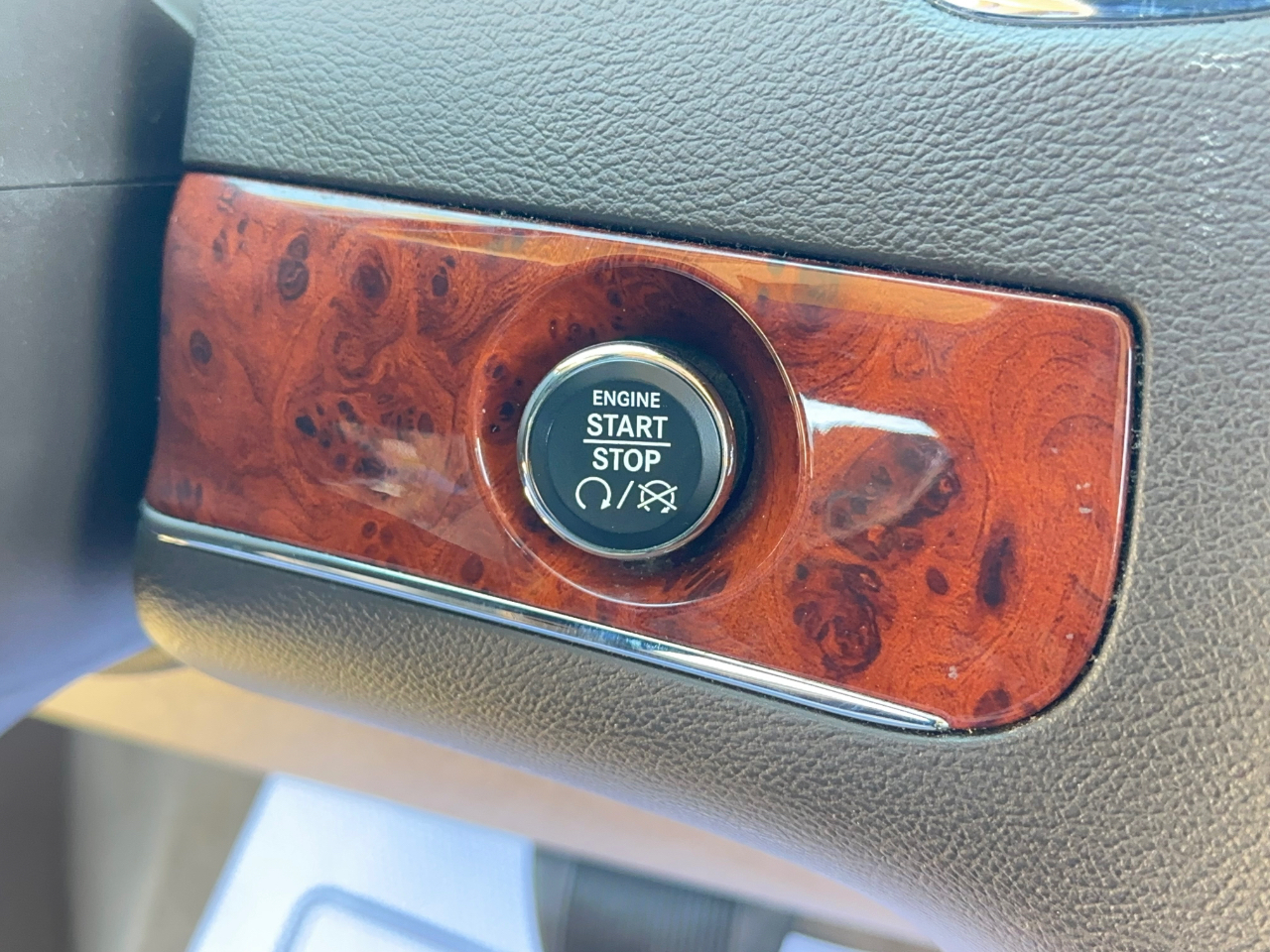 Chrysler Town & Country Limited 2012