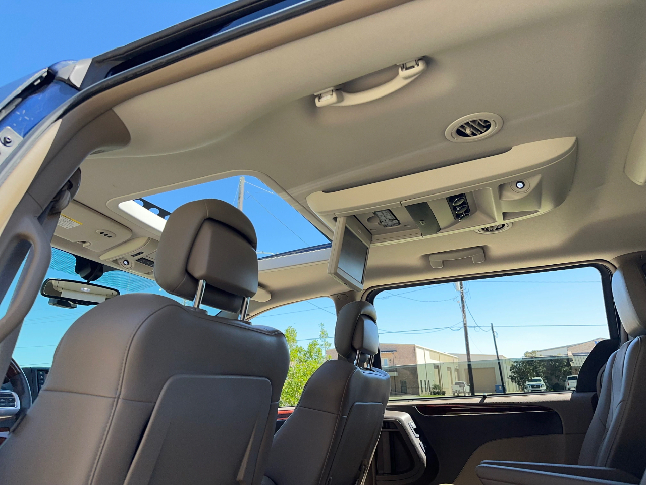 Chrysler Town & Country Limited 2012