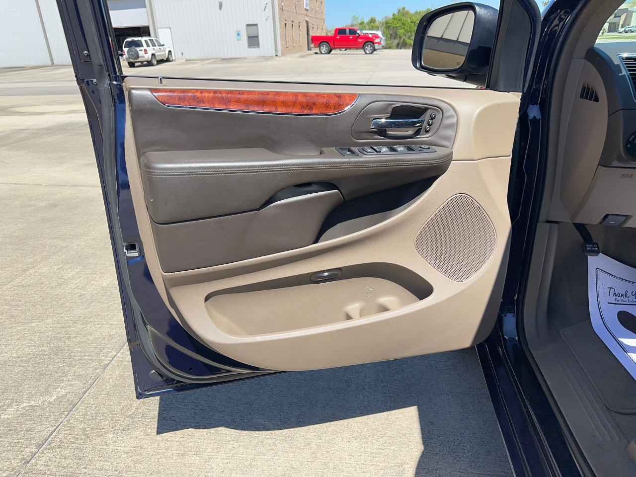 Chrysler Town & Country Limited 2012