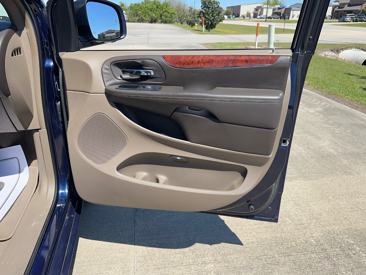 Chrysler Town & Country Limited 2012